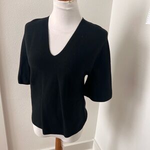 Uniqlo Black V-Neck Knit Short Sleeve Top